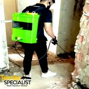 An expert of Termite Specialist PTE TLD working for Termite Treatment